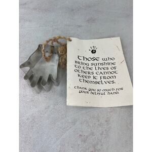 Hand‎ Cookie Cutter
